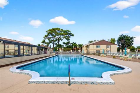 310 Knotty Pine Circle Greenacres FL 33463