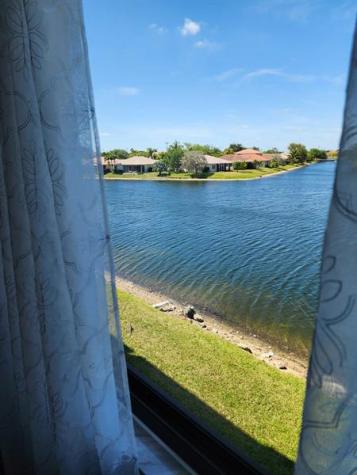 9655 N Belfort Circle Tamarac FL 33321