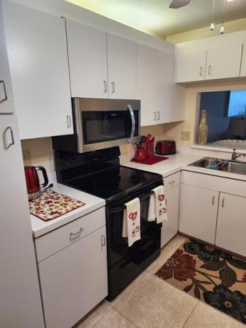 9655 N Belfort Circle Tamarac FL 33321