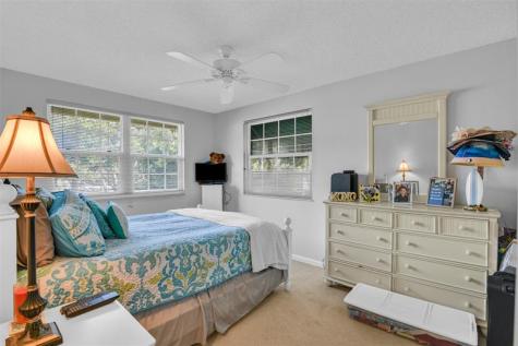 6693 Via Regina Boca Raton FL 33433
