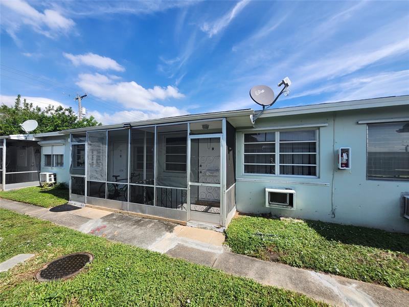 2211 Lincoln Street Hollywood FL 33020