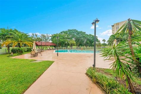 7041 Environ Boulevard Lauderhill FL 33319
