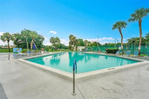 7041 Environ Boulevard Lauderhill FL 33319