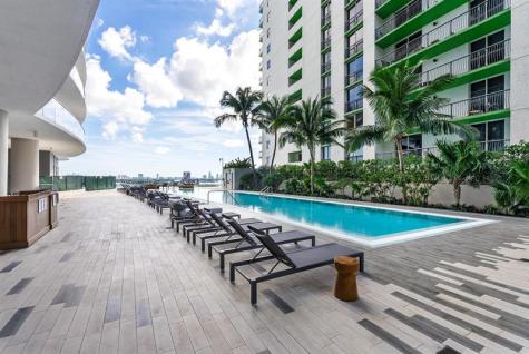 488 NE 18th Street Miami FL 33132