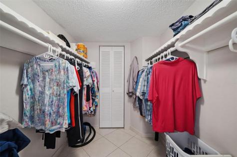 3990 NW 42nd Avenue Lauderdale Lakes FL 33319
