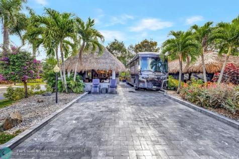 58 S Carol Parkway Margate FL 33068