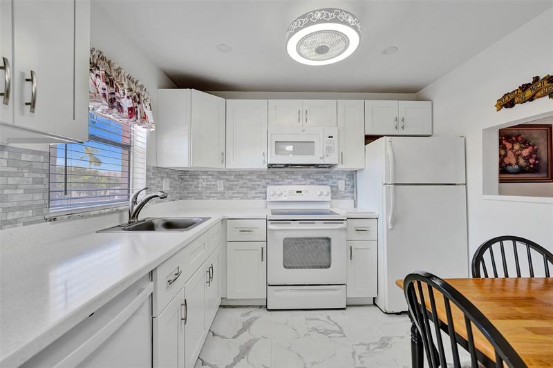 9421 Sunrise Lakes Boulevard Sunrise FL 33322