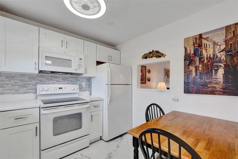 9421 Sunrise Lakes Boulevard Sunrise FL 33322