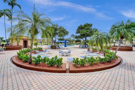 9421 Sunrise Lakes Boulevard Sunrise FL 33322