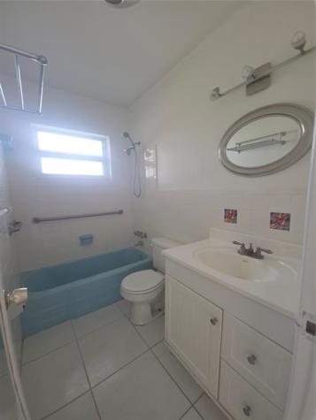 2131 NE 42nd Court Lighthouse Point FL 33064