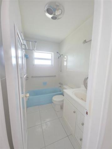 2131 NE 42nd Court Lighthouse Point FL 33064