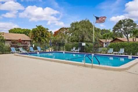 503 SE 5th Circle Boynton Beach FL 33435