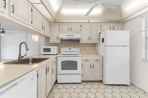 2701 Nassau Bend Coconut Creek FL 33066