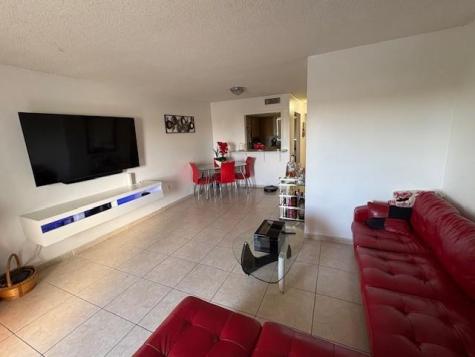 9359 Fontainebleau Boulevard Miami FL 33172