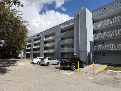 9359 Fontainebleau Boulevard Miami FL 33172