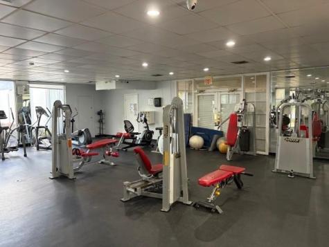 9359 Fontainebleau Boulevard Miami FL 33172