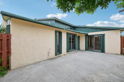 1091 Manor Drive Palm Springs FL 33461