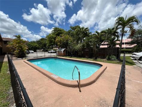 8704 NW 35th Street Coral Springs FL 33065