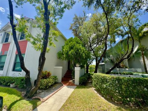 12078 NW 11th Street Pembroke Pines FL 33026