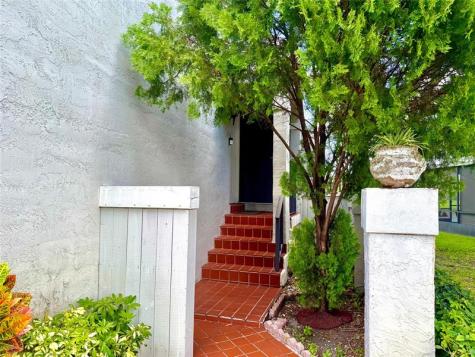 12078 NW 11th Street Pembroke Pines FL 33026