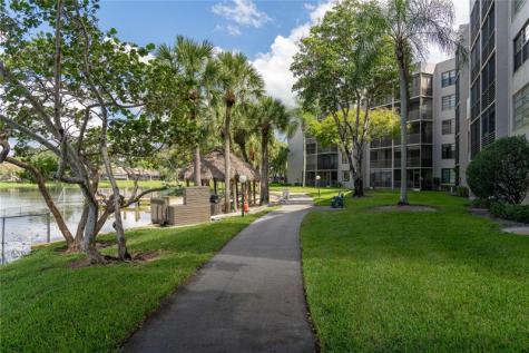 1101 Colony Point Circle Pembroke Pines FL 33026