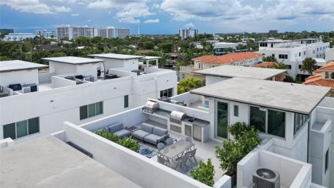 244 Garden Court Lauderdale By The Sea FL 33308
