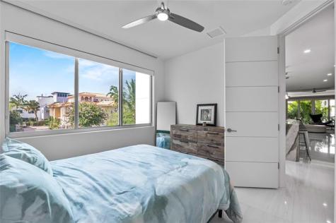 244 Garden Court Lauderdale By The Sea FL 33308