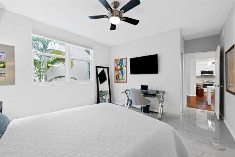 2421 NE 65th Street Fort Lauderdale FL 33308