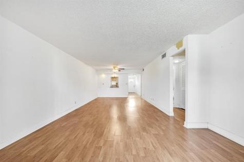 8980 S Hollybrook Boulevard Pembroke Pines FL 33025
