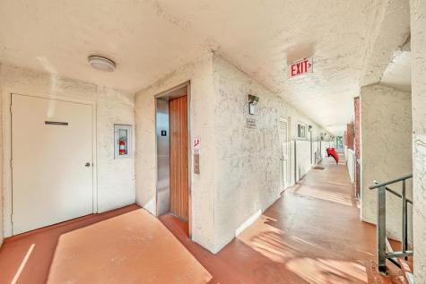 8980 S Hollybrook Boulevard Pembroke Pines FL 33025