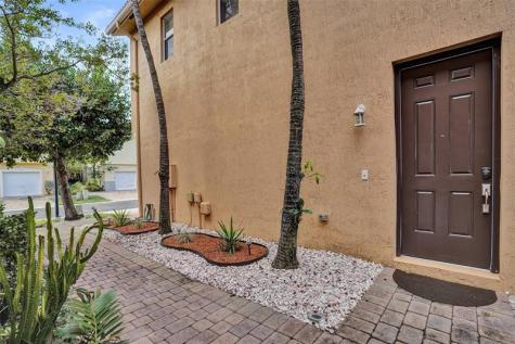 1825 Sonrisa Drive Riviera Beach FL 33404