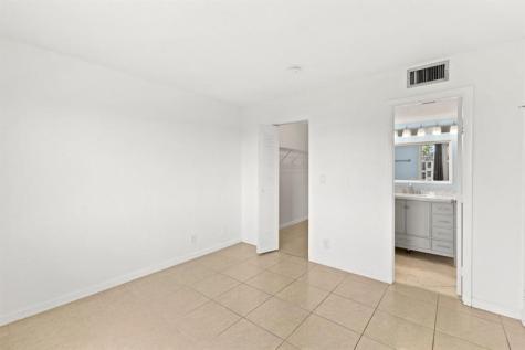 2106 S Cypress Bend Drive Pompano Beach FL 33069