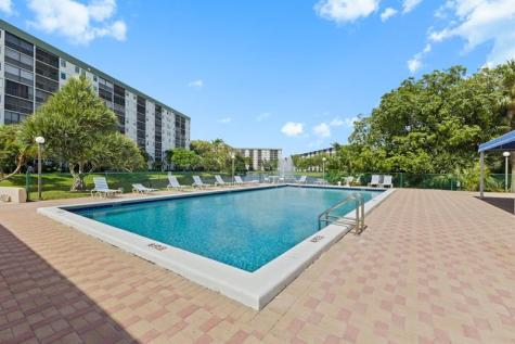 2106 S Cypress Bend Drive Pompano Beach FL 33069