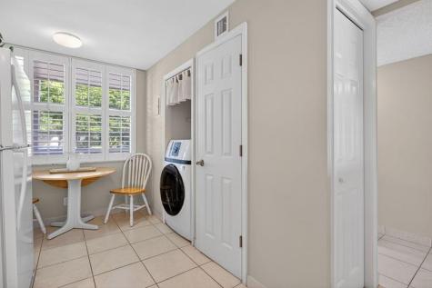 985 SE 19 Avenue Deerfield Beach FL 33441