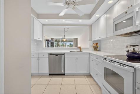 985 SE 19 Avenue Deerfield Beach FL 33441