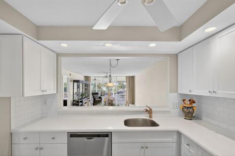 985 SE 19 Avenue Deerfield Beach FL 33441