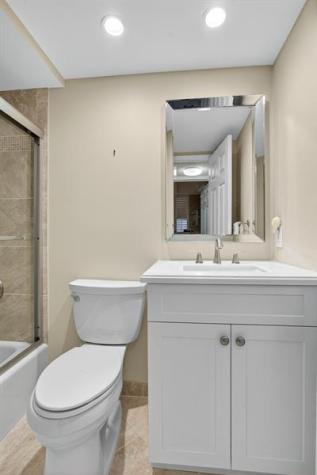 985 SE 19 Avenue Deerfield Beach FL 33441