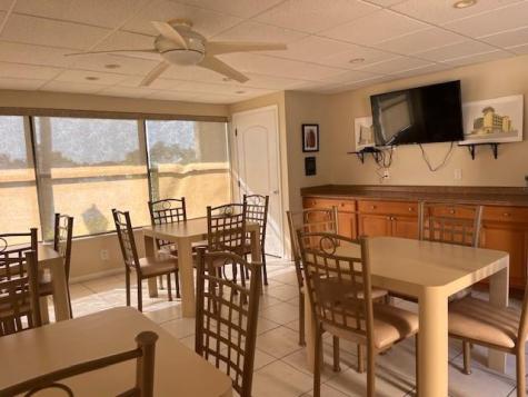 985 SE 19 Avenue Deerfield Beach FL 33441