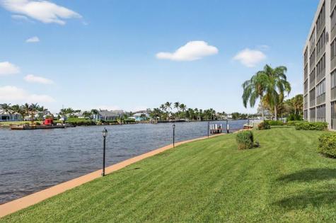 985 SE 19 Avenue Deerfield Beach FL 33441