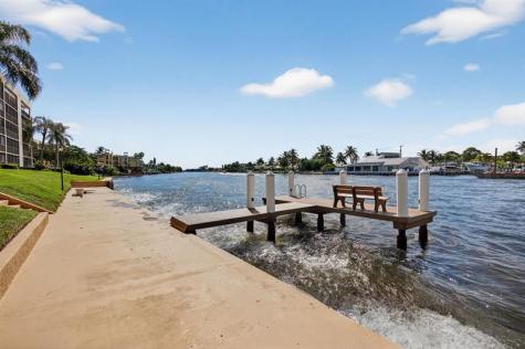 985 SE 19 Avenue Deerfield Beach FL 33441