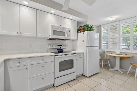 985 SE 19 Avenue Deerfield Beach FL 33441