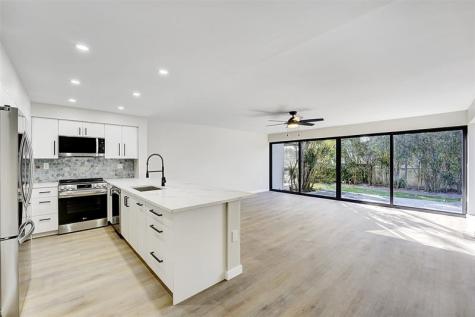 1100 SE 5th Court Pompano Beach FL 33060