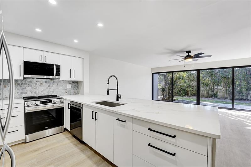 1100 SE 5th Court Pompano Beach FL 33060