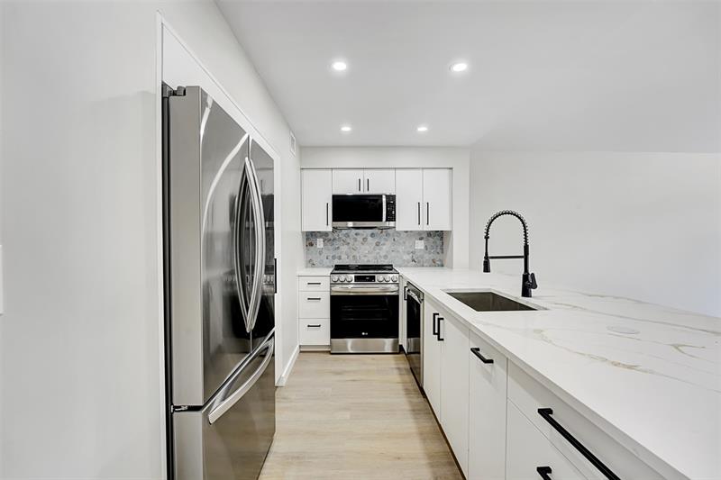 1100 SE 5th Court Pompano Beach FL 33060