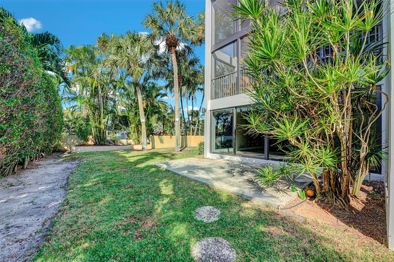 1100 SE 5th Court Pompano Beach FL 33060