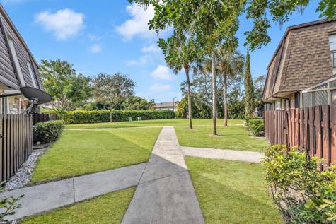 2540 NW 99 Avenue Coral Springs FL 33065
