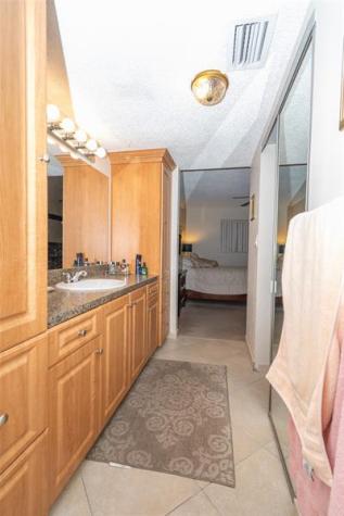 4000 NW 44th Avenue Lauderdale Lakes FL 33319