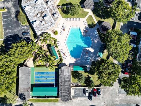 4000 NW 44th Avenue Lauderdale Lakes FL 33319