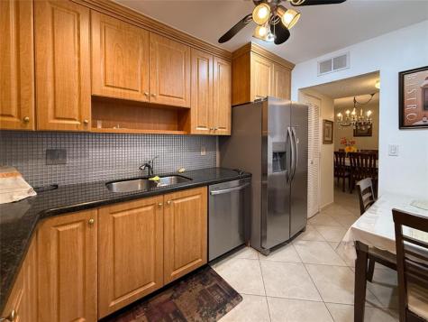 4000 NW 44th Avenue Lauderdale Lakes FL 33319