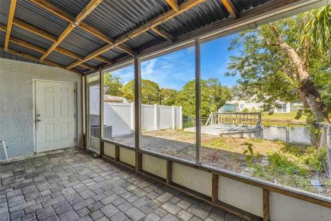 1237 Seaview North Lauderdale FL 33068